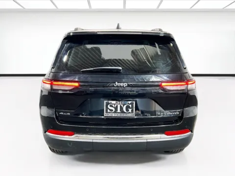 More photos of 2024 Jeep Grand Cherokee Limited at KarGenie, CA