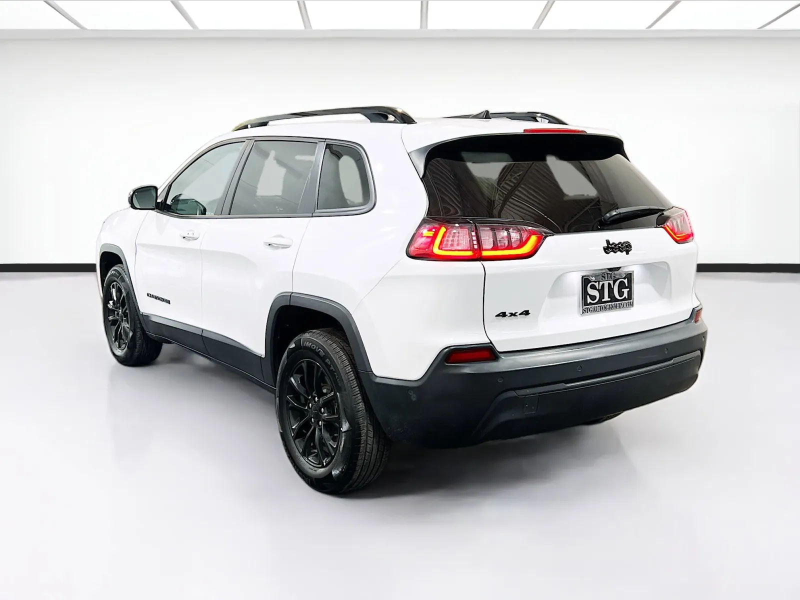 Jeep Cherokee photo 6