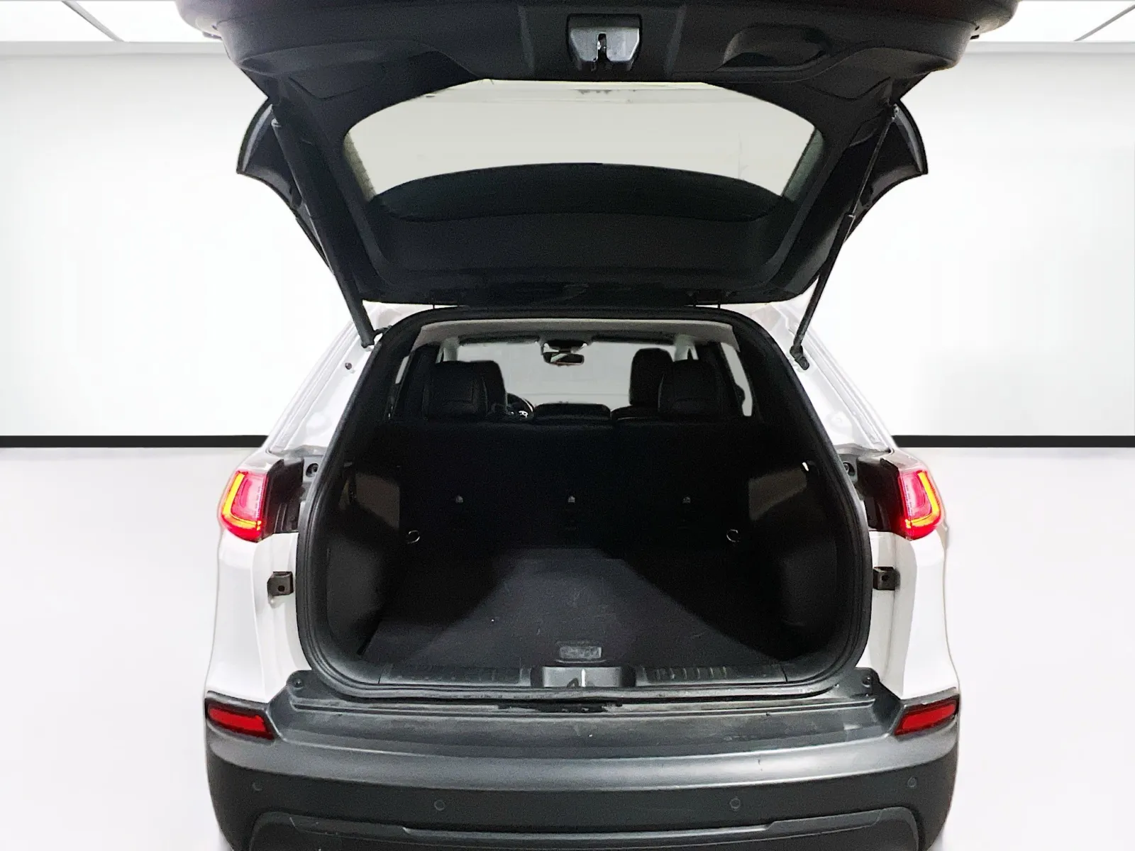 Jeep Cherokee photo 19