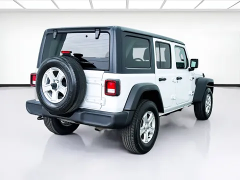 More photos of 2020 Jeep Wrangler Unlimited Unlimited Sport S at KarGenie, CA