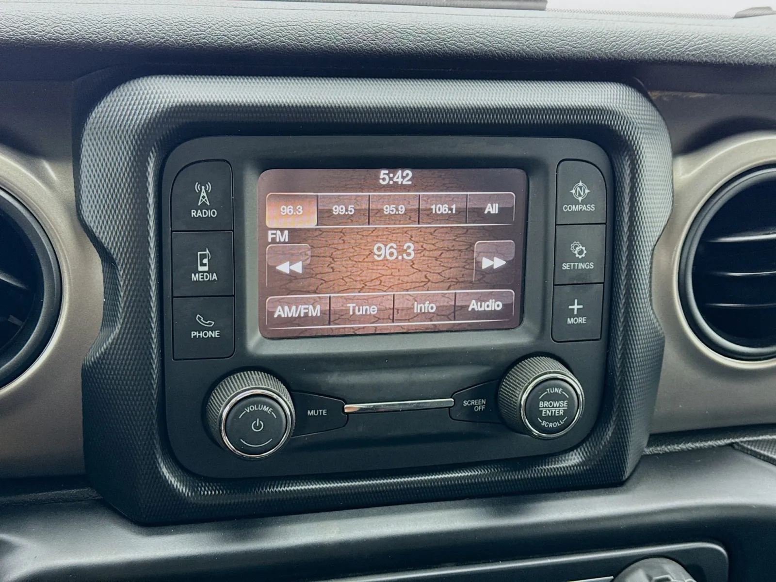 2020 Jeep Wrangler Unlimited Sport S - Photo 11