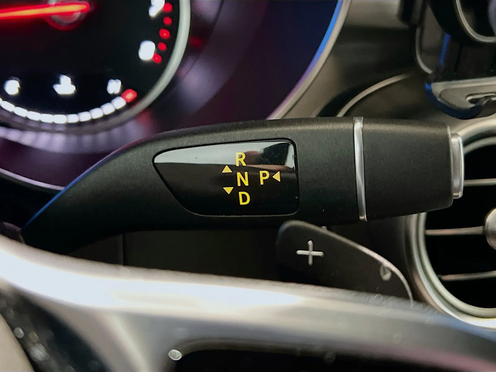 Mercedes-Benz GLC photo 12