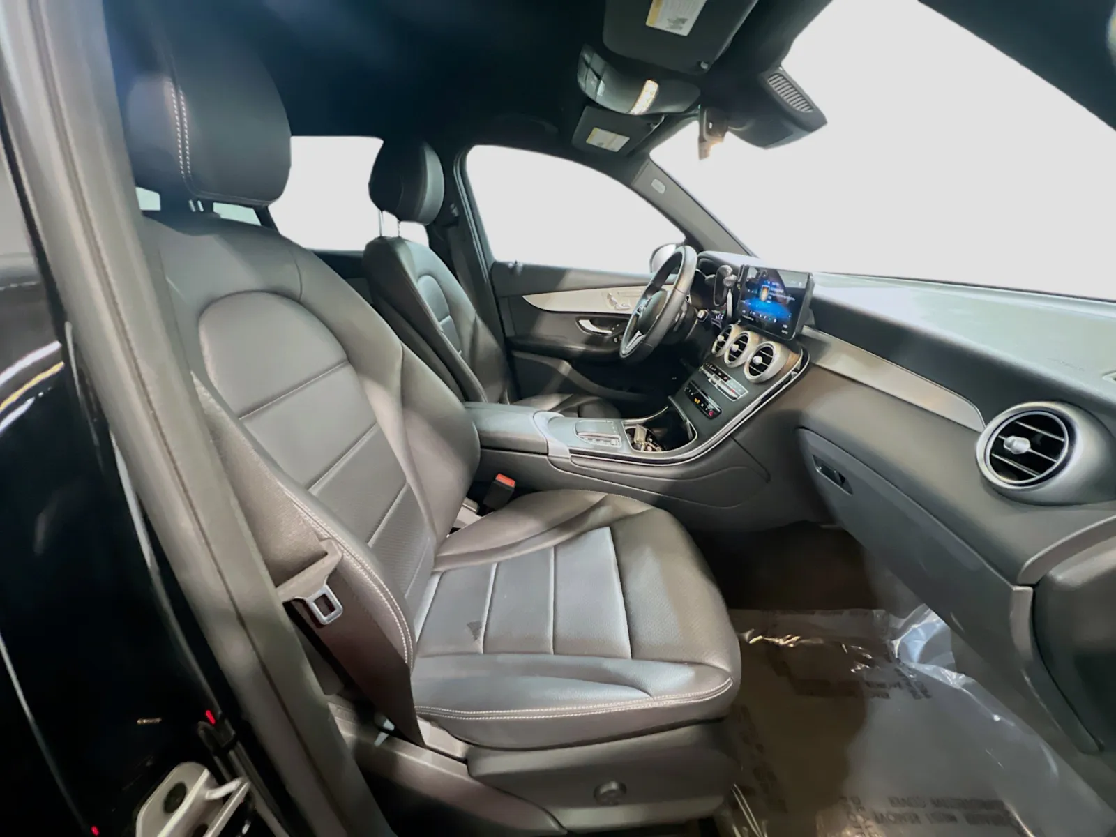 Mercedes-Benz GLC photo 20
