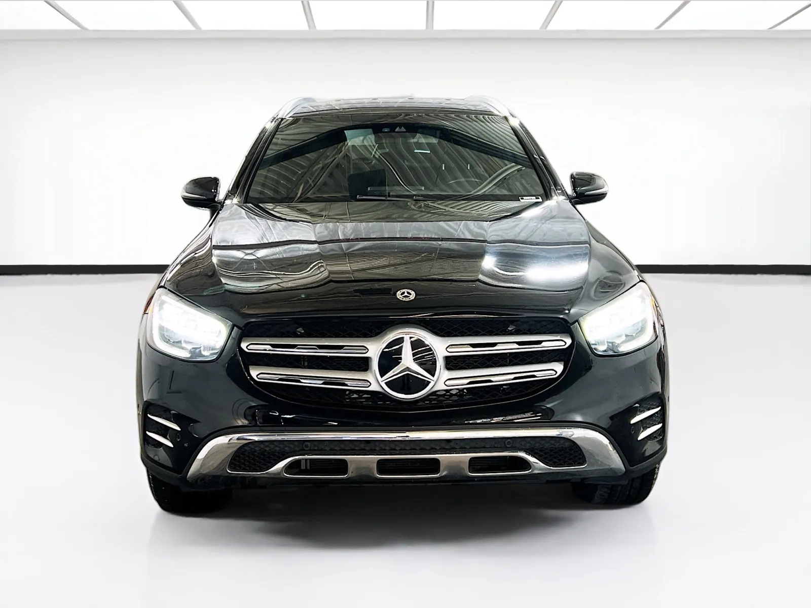 Mercedes-Benz GLC photo 2