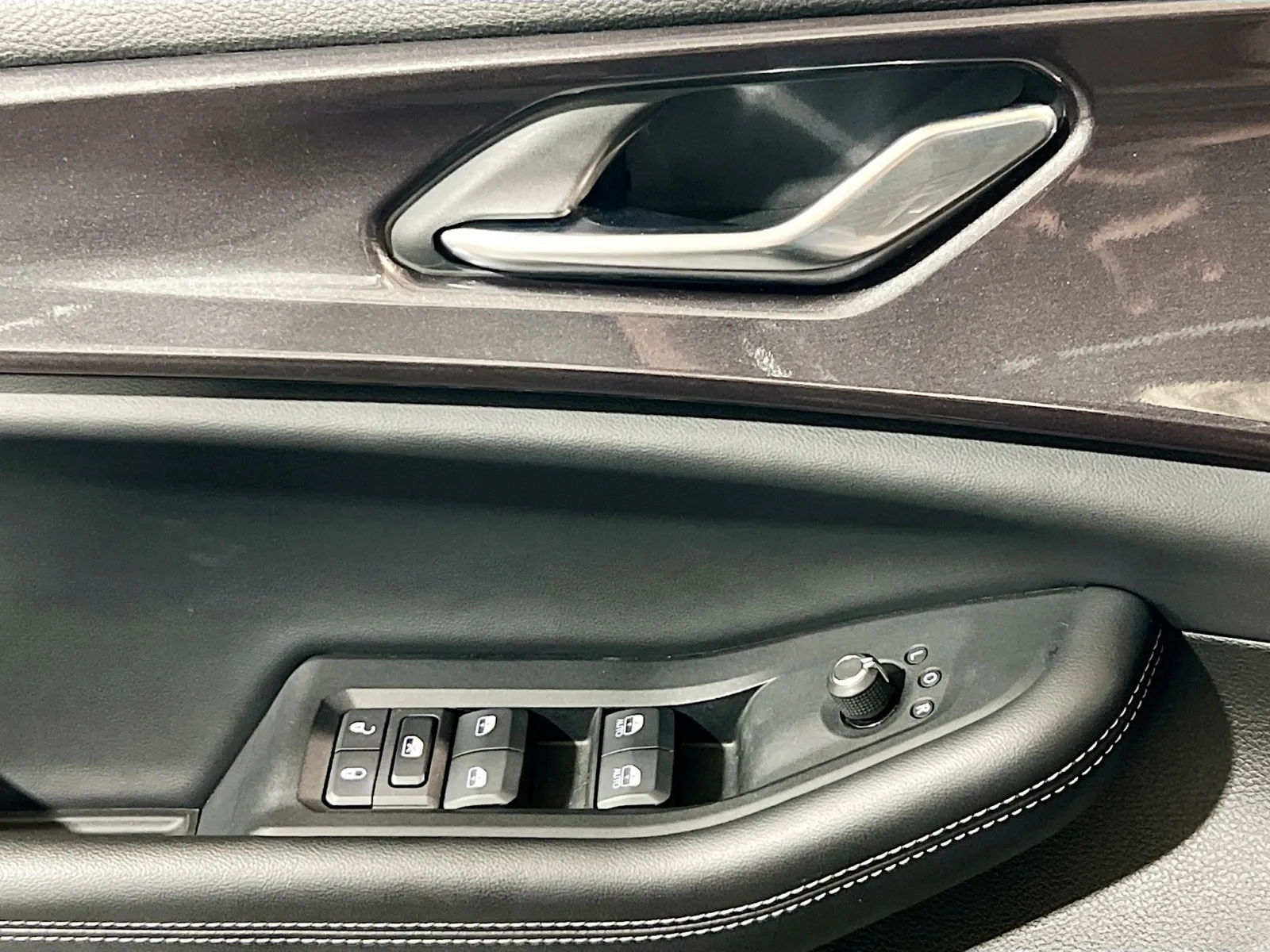 Jeep Grand Cherokee L photo 13