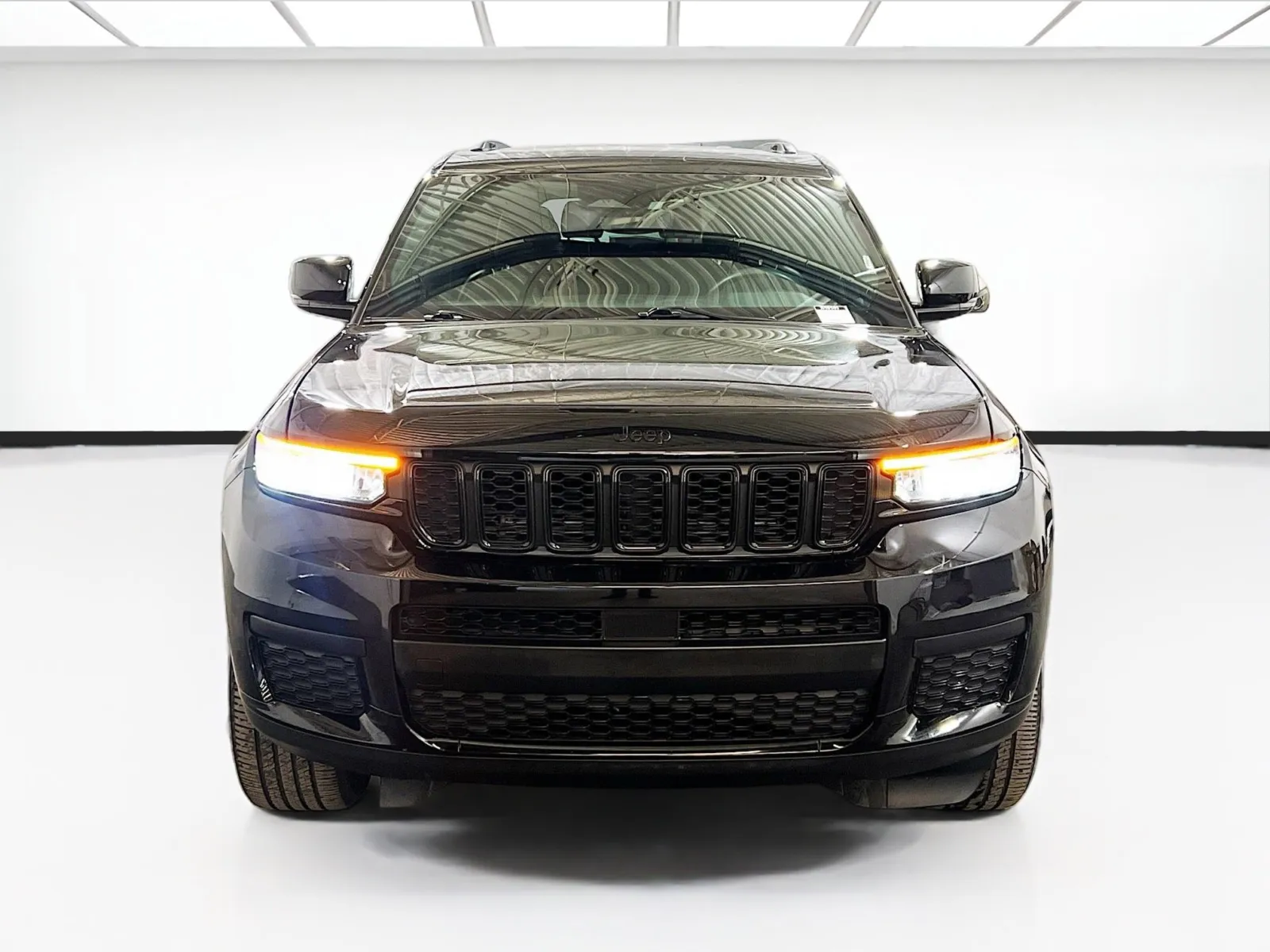 2022 Jeep Grand Cherokee L Altitude | CarEdge | CarEdge