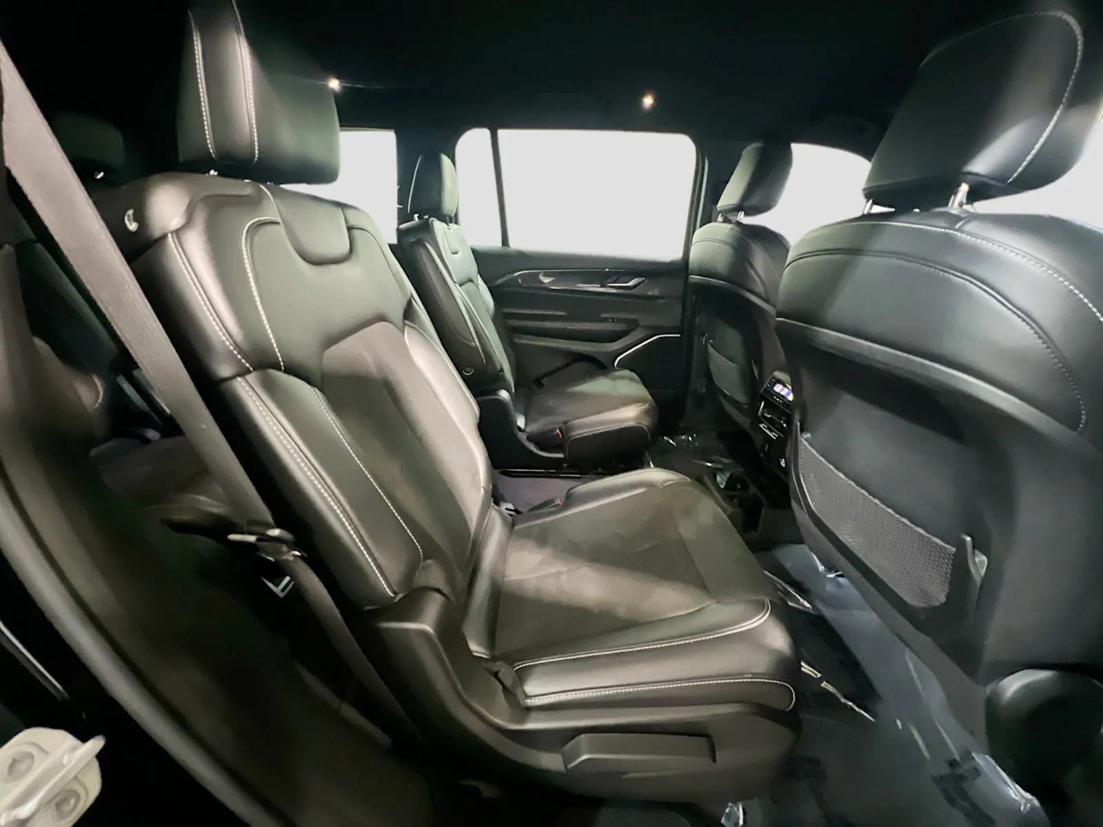 Jeep Grand Cherokee L photo 19