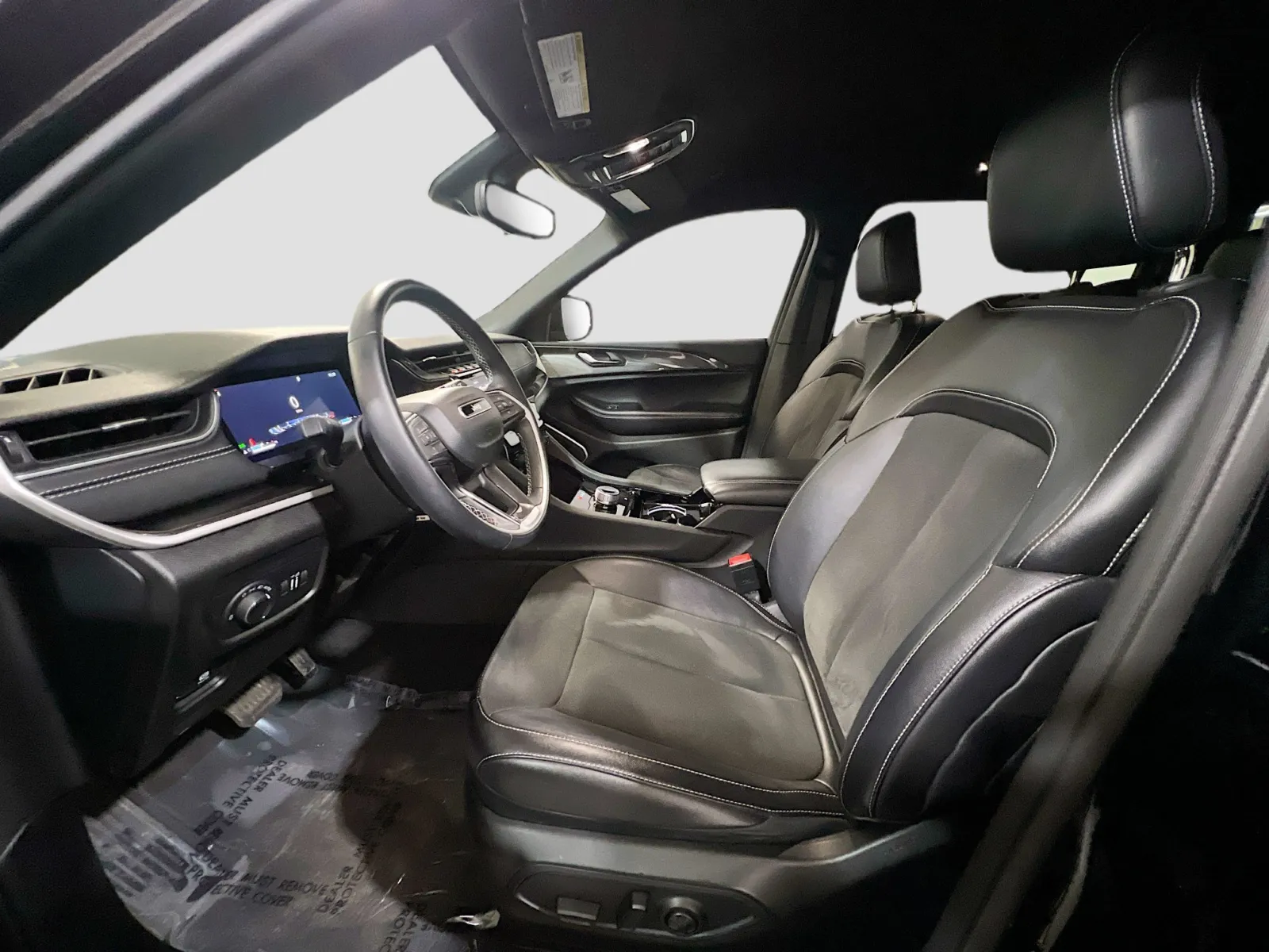 Jeep Grand Cherokee L photo 14