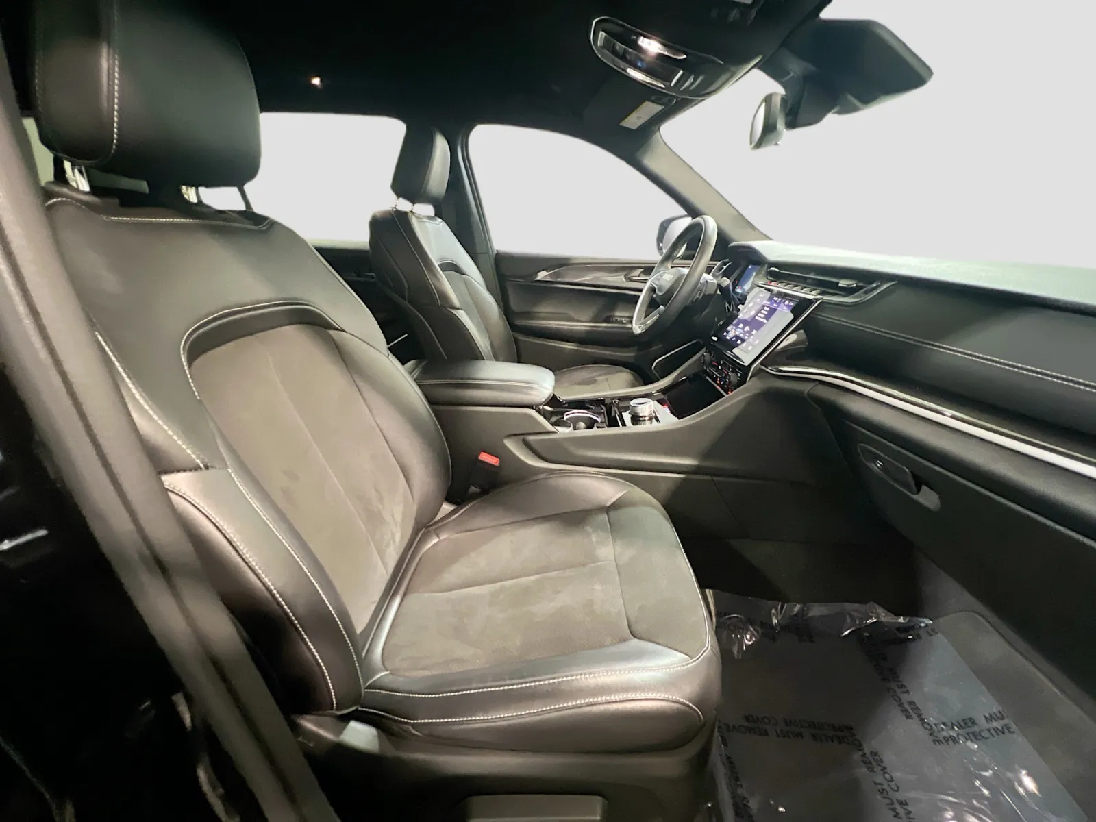 Jeep Grand Cherokee L photo 20