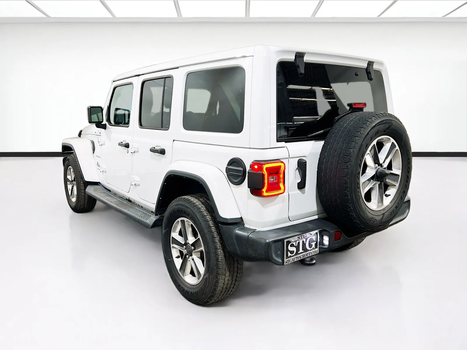 Jeep Wrangler photo 6