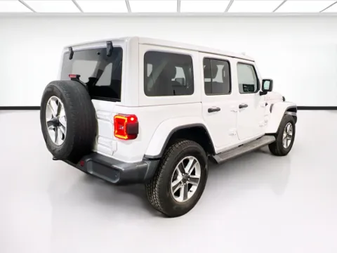 More photos of 2022 Jeep Wrangler Unlimited Sahara at KarGenie, CA
