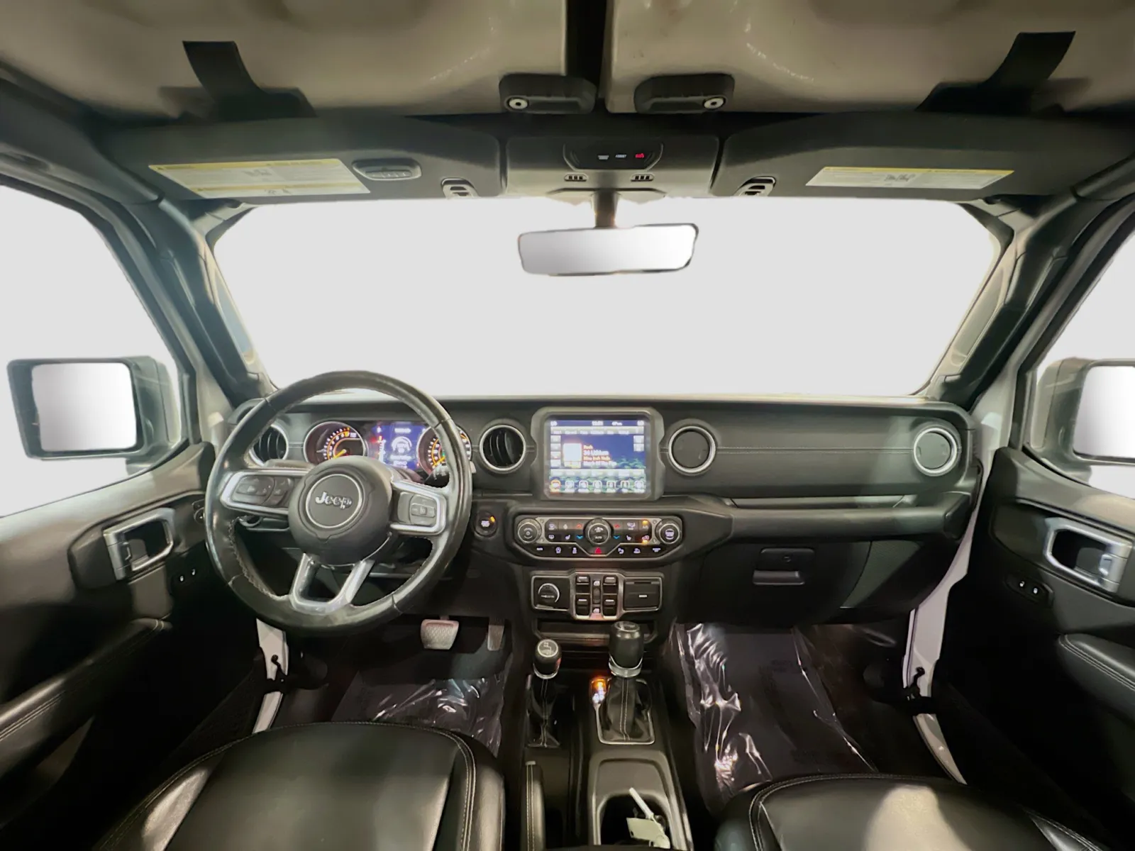 Jeep Wrangler photo 16