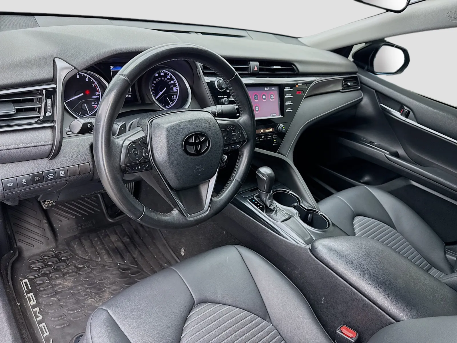 Toyota Camry photo 7