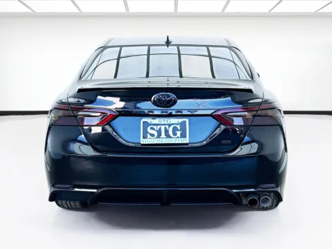 More photos of 2019 Toyota Camry SE at KarGenie, CA