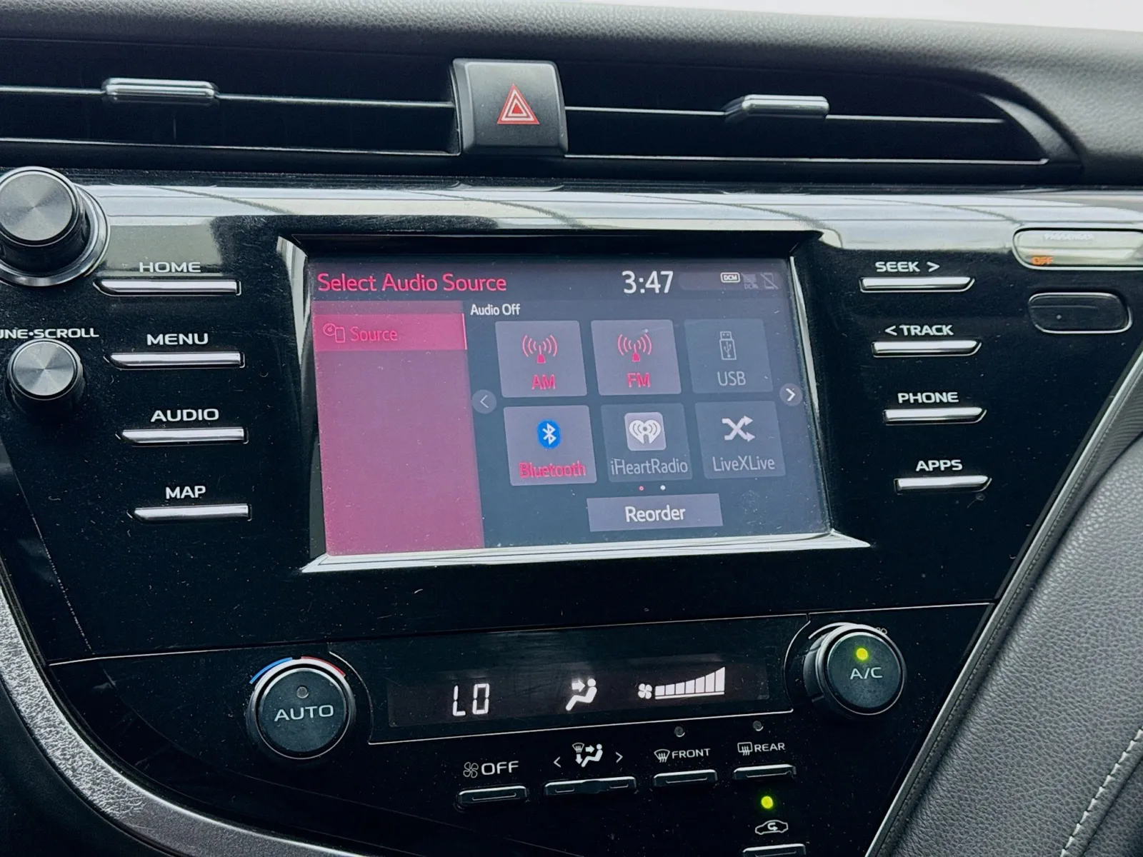 Toyota Camry photo 11