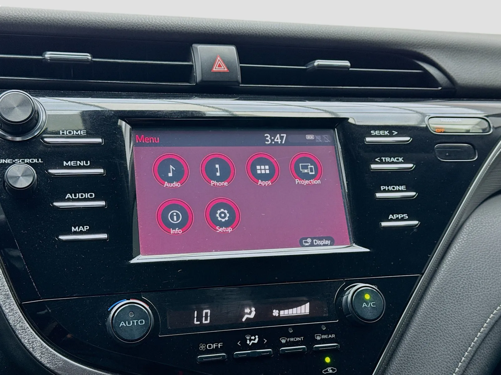 Toyota Camry photo 9