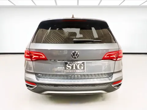 More photos of 2022 Volkswagen Taos SE at KarGenie, CA