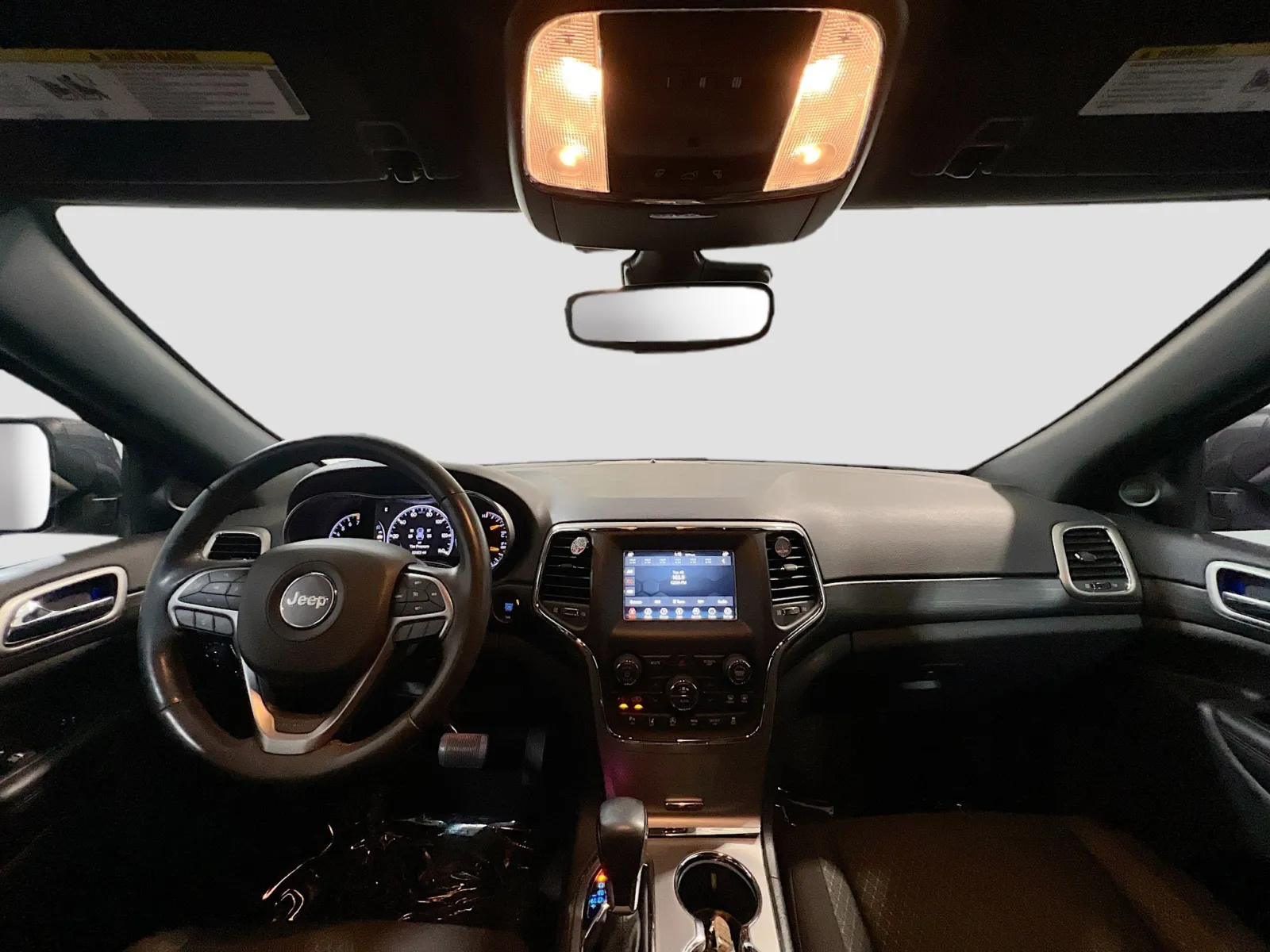 Jeep Grand Cherokee photo 15