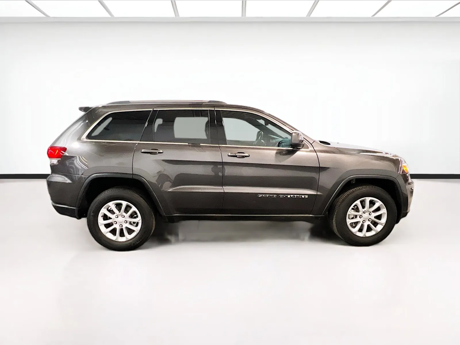 Jeep Grand Cherokee photo 23