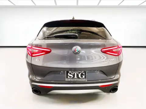 More photos of 2022 Alfa Romeo Stelvio Ti at KarGenie, CA