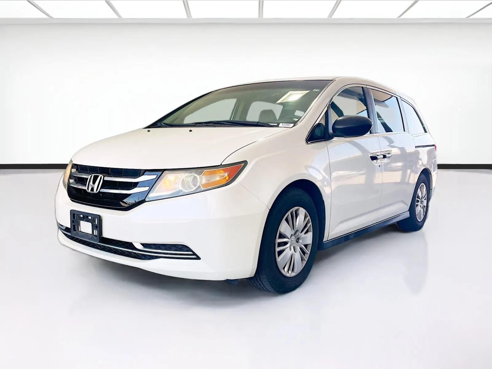 White 2015 Honda Odyssey LX for sale in Fontana, CA