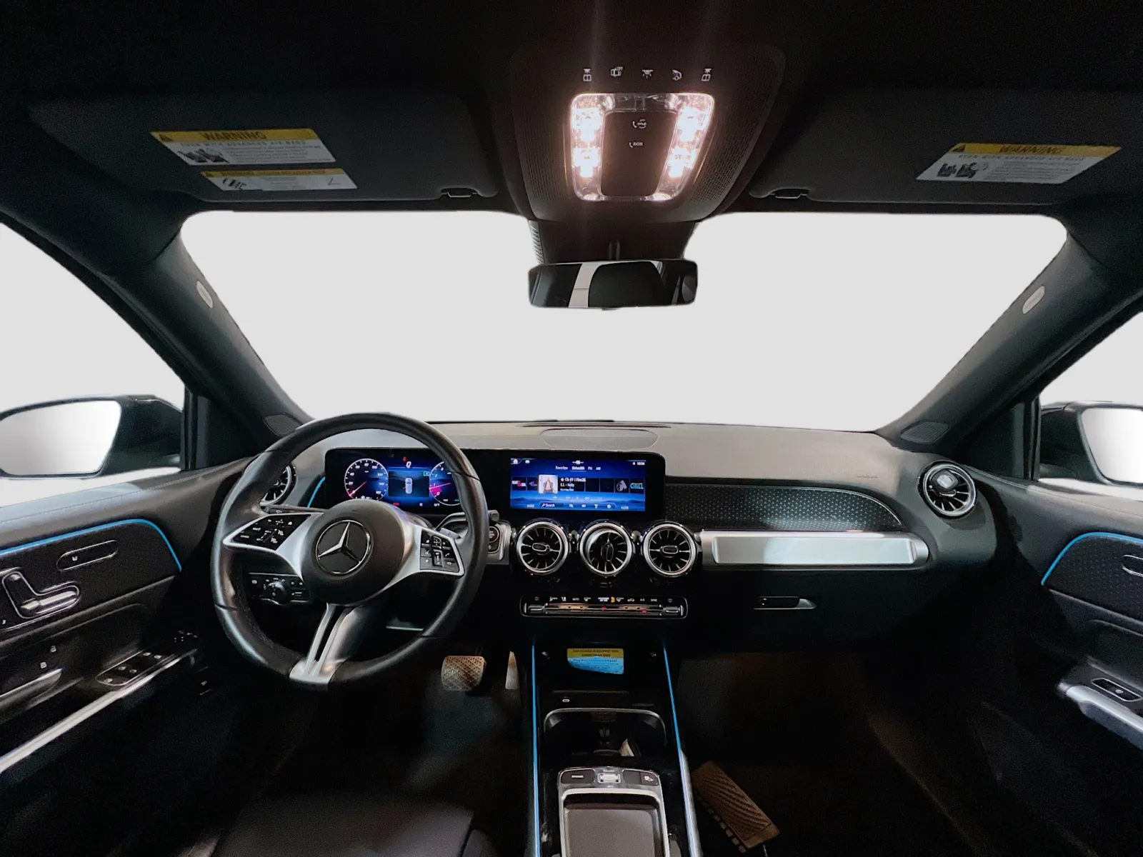 Mercedes-Benz GLB photo 15
