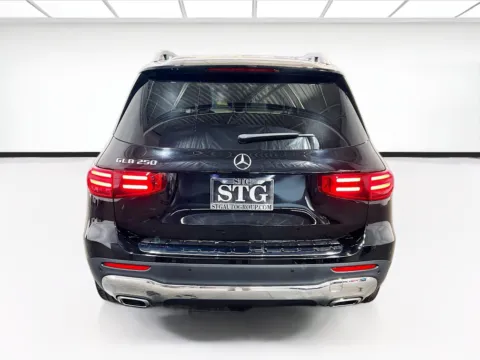 More photos of 2024 Mercedes-Benz GLB 250 at KarGenie, CA