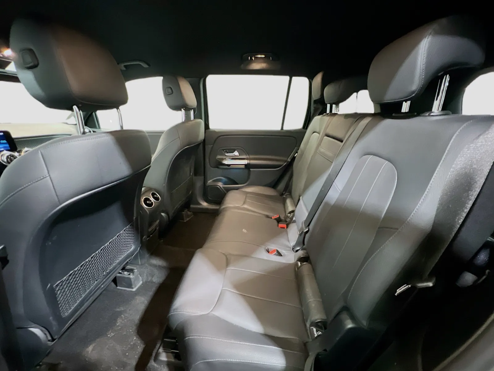 Mercedes-Benz GLB photo 16