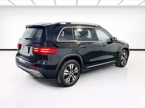 More photos of 2024 Mercedes-Benz GLB 250 at KarGenie, CA