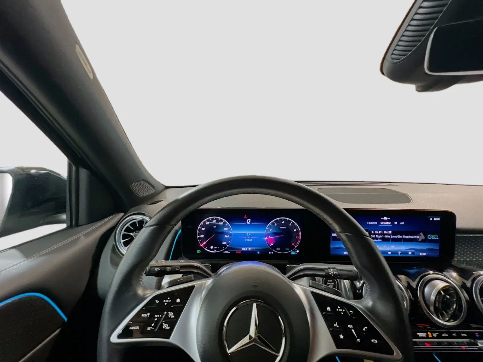 Mercedes-Benz GLB photo 7