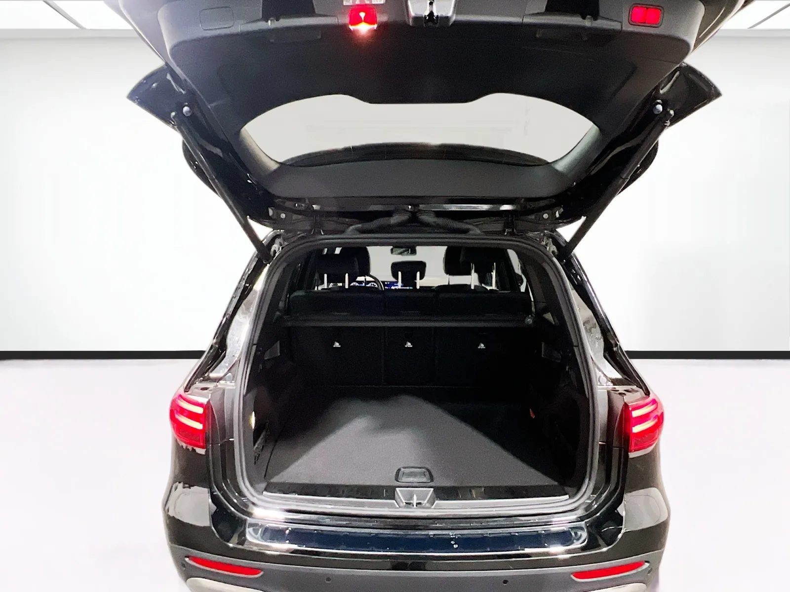 Mercedes-Benz GLB photo 18