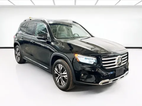 Another view of 2024 Mercedes-Benz GLB 250 for sale in Fontana, CA at KarGenie
