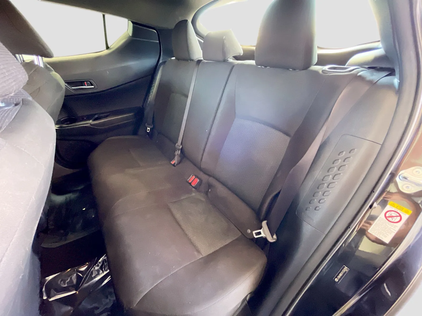 Toyota C-HR photo 14