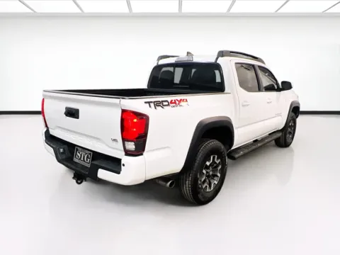 More photos of 2018 Toyota Tacoma TRD Off Road at KarGenie, CA