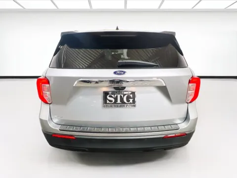 More photos of 2022 Ford Explorer XLT at KarGenie, CA