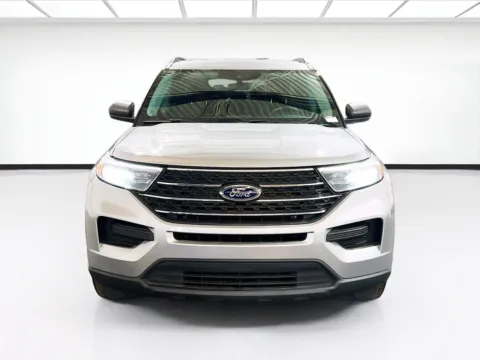 Photos of 2022 Ford Explorer XLT for sale in Fontana, CA at KarGenie