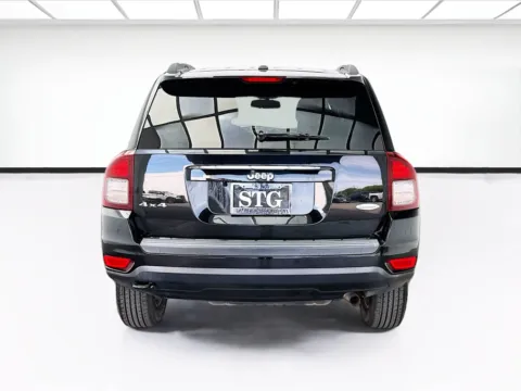 More photos of 2016 Jeep Compass Latitude at KarGenie, CA