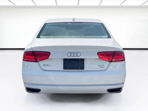 More photos of 2014 Audi A8 L 4.0T at KarGenie, CA