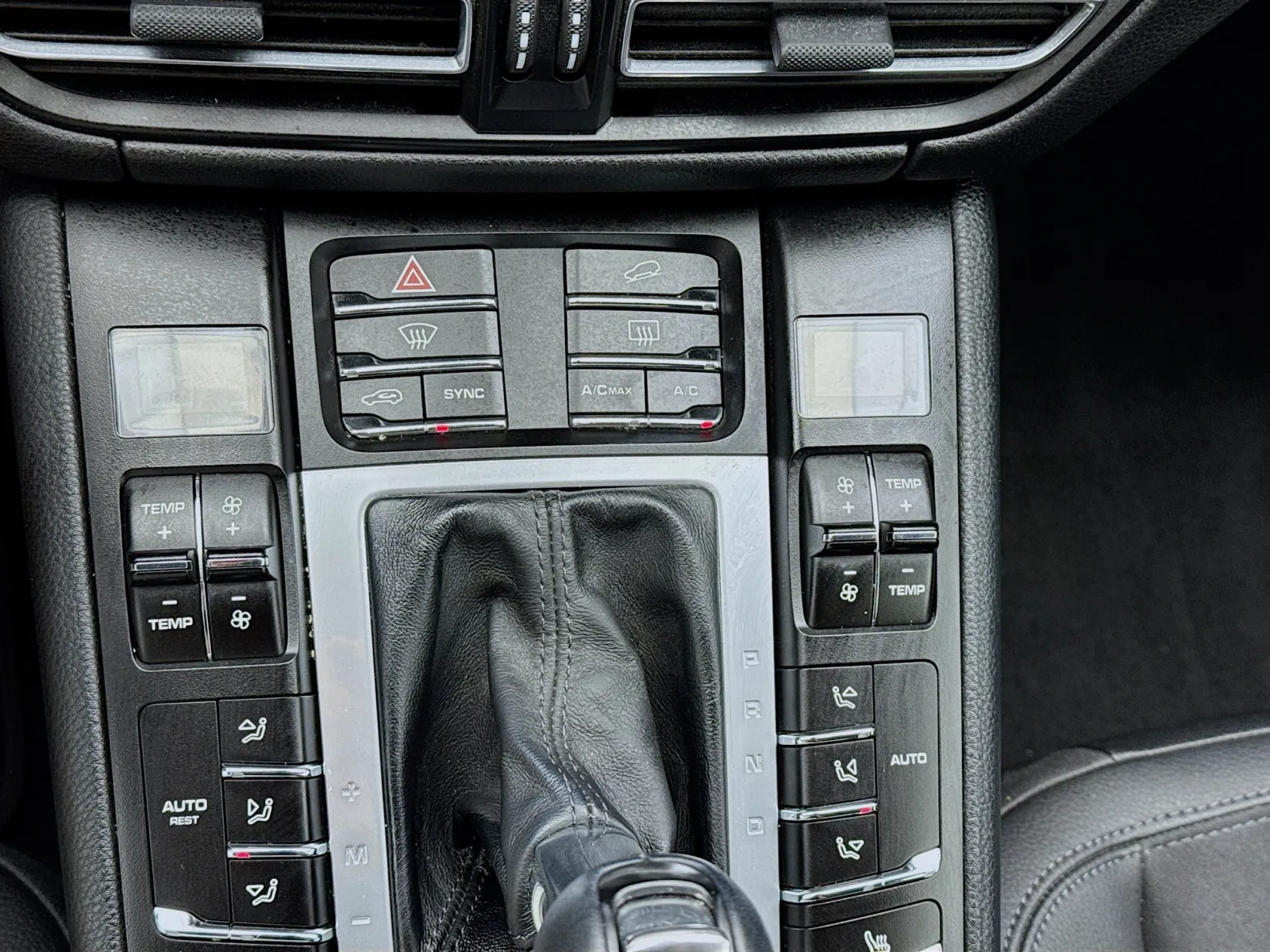 Porsche Macan photo 12