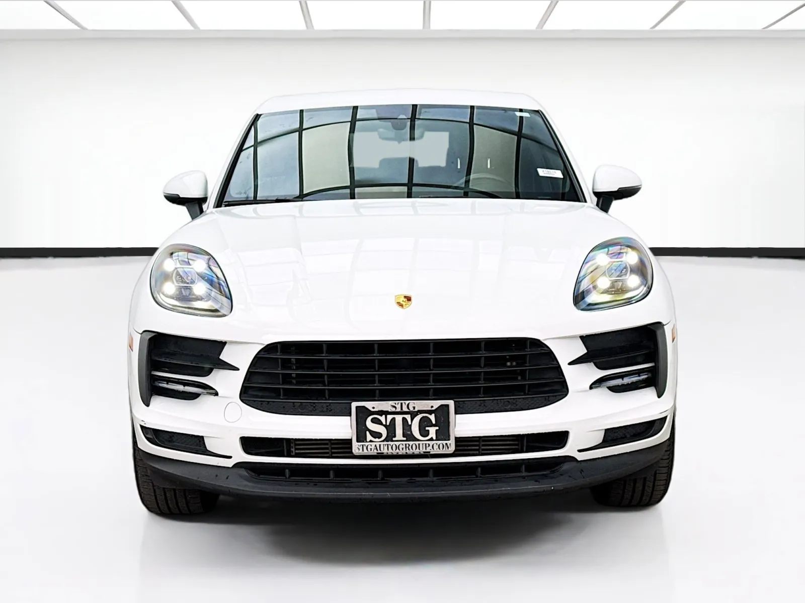 Porsche Macan photo 2