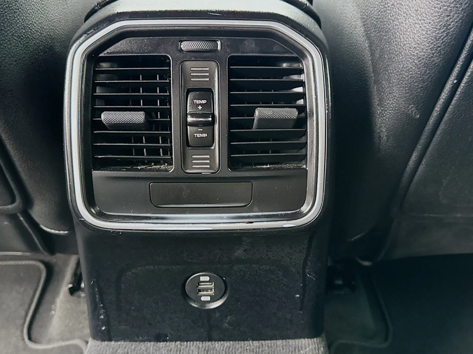 Porsche Macan photo 16