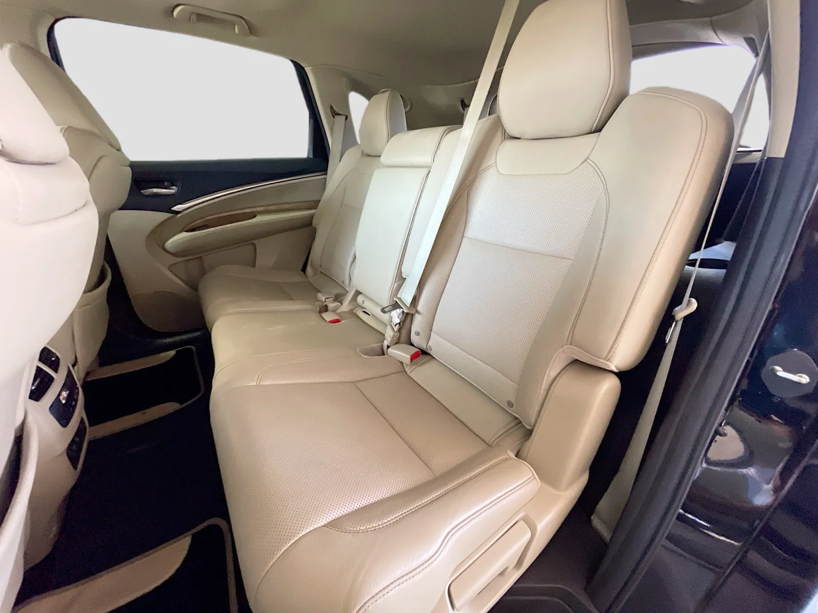 Acura MDX photo 16