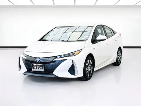 White 2020 Toyota Prius Prime LE for sale in Fontana, CA