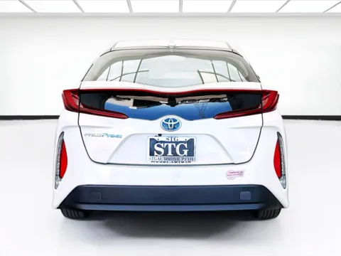 More photos of 2020 Toyota Prius Prime LE at KarGenie, CA