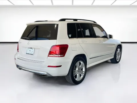 More photos of 2015 Mercedes-Benz GLK-Class GLK 350 at KarGenie, CA