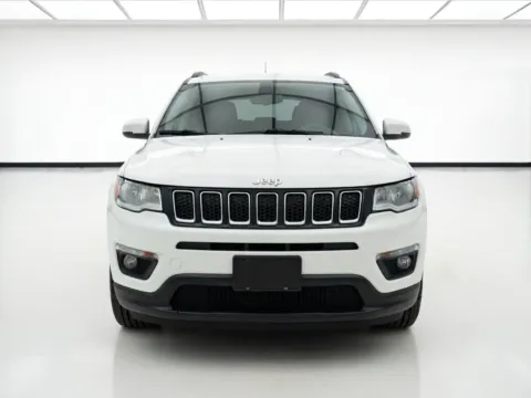 Photos of 2021 Jeep Cherokee Latitude Lux for sale in Fontana, CA at KarGenie