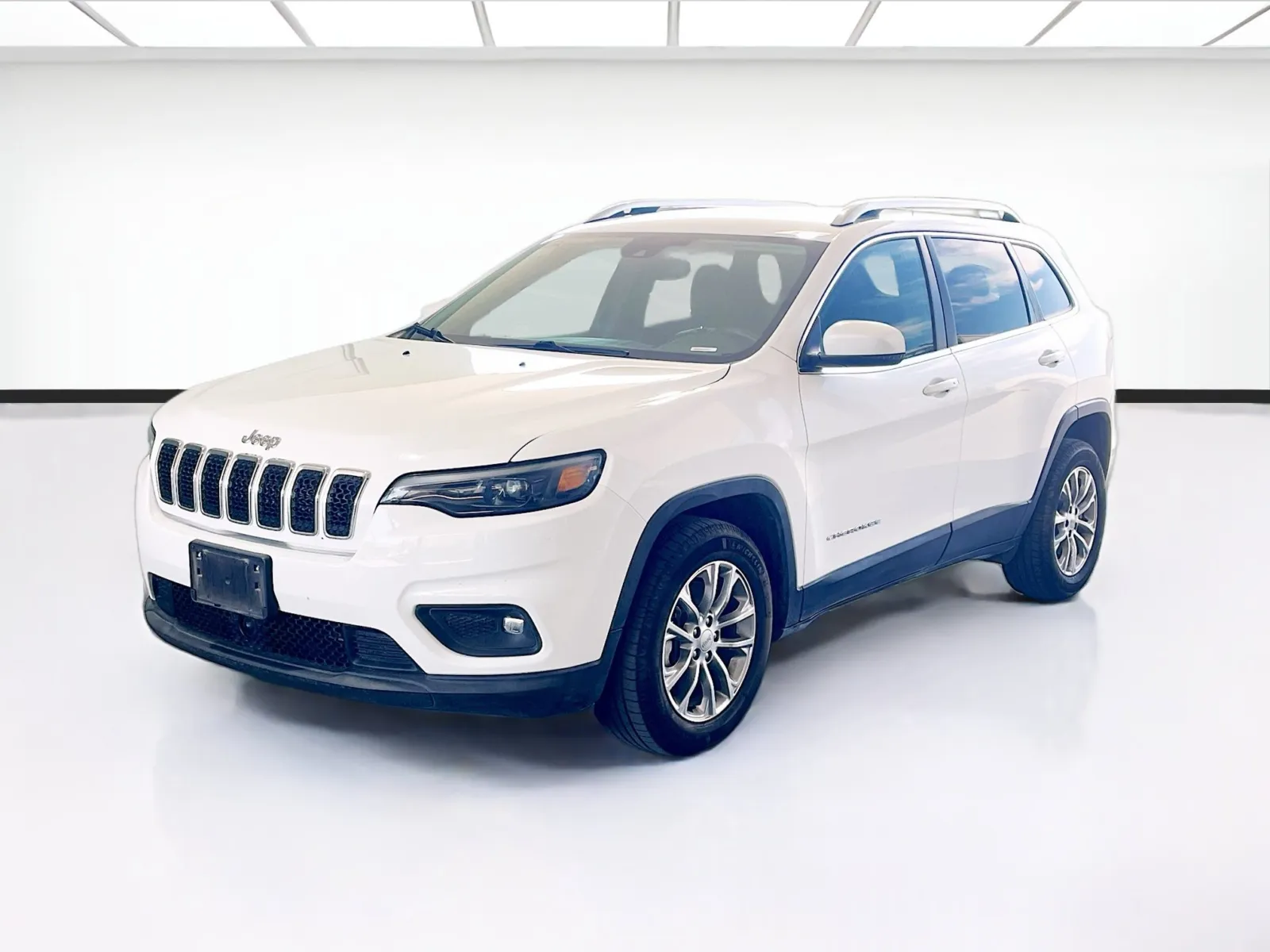 White 2021 Jeep Cherokee Latitude Lux for sale in Fontana, CA