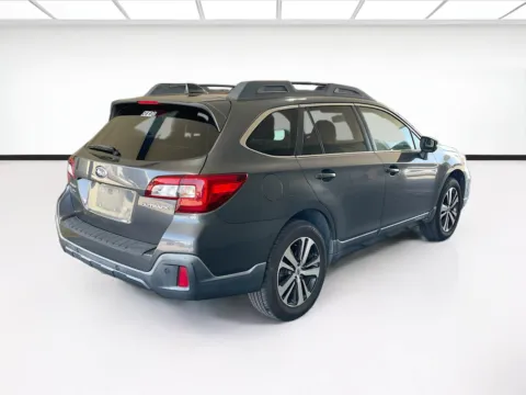 More photos of 2019 Subaru Outback 2.5i Limited at KarGenie, CA
