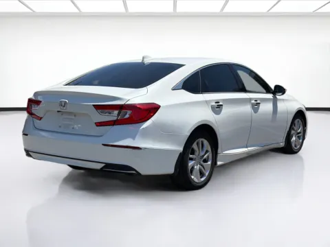 More photos of 2019 Honda Accord Sedan LX at KarGenie, CA