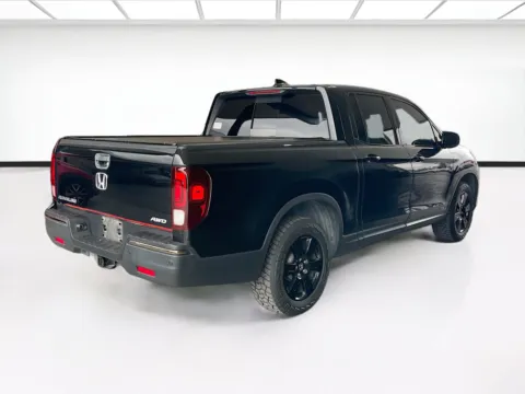 More photos of 2018 Honda Ridgeline Black Edition at KarGenie, CA